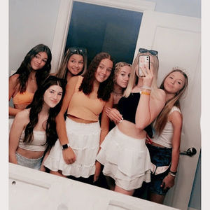 Meet your Posher, Avery